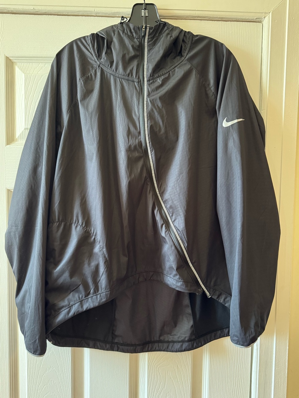 Nike Shield Running Jacket - Picture 2 of 8